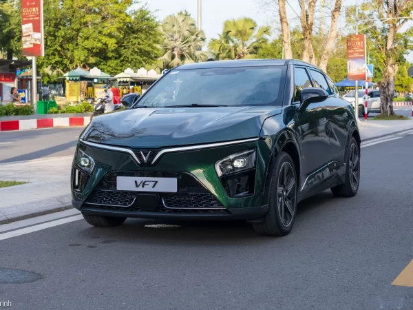 VinFast VF 7