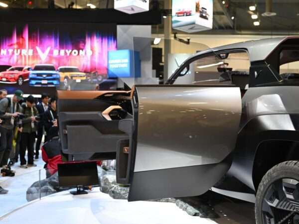 ces24-vinfast-vf-wild-32.jpg